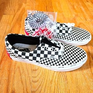 Rare NWT Vans Off The Wall Men's 9.5 Black/White